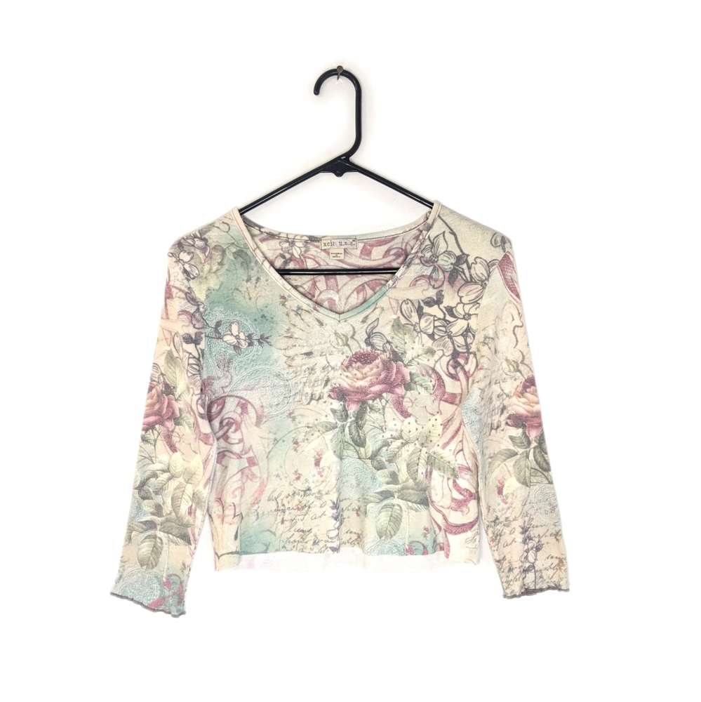 Early 2000s Pink/Green Paisley Floral Watercolor V Neck Cropped Tee